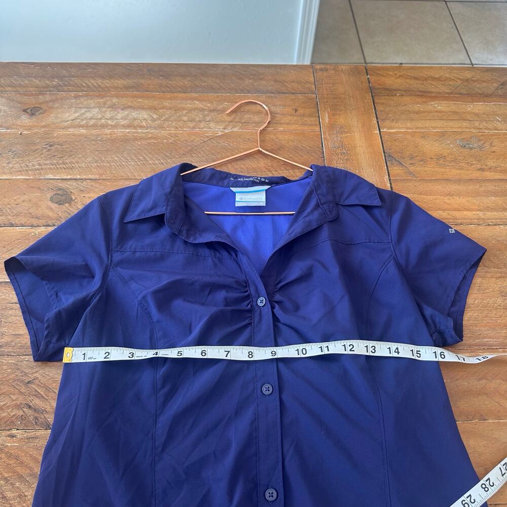 Columbia button up Omni shade sun protection top size medium - Picture 5 of 6